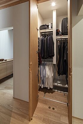 積水ハウス イズ長町展示場の施工事例「必要な場所につくった収納が大活躍。無垢材など自然素材の心地よさを味わえる家」の画像8