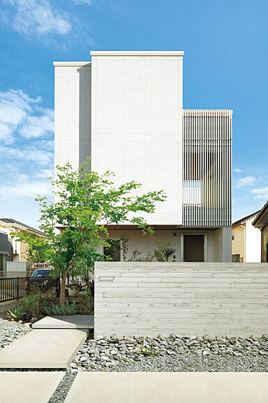 積水ハウスの施工事例「ダイナミックな吹き抜けが見どころの、つながりを大切にした大空間の家」の画像5