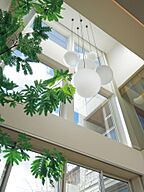 カフェスタイルのリビング 積水ハウス シャーウッドさきがけ展示場の事例画像