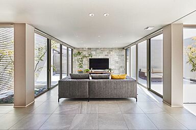 積水ハウス イズ長町展示場の施工事例「プライバシーを守りながらも、光と開放感にあふれたコートハウス」の画像