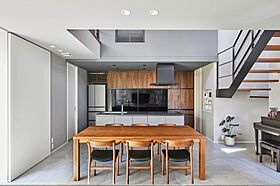 積水ハウス イズ長町展示場の施工事例「プライバシーを守りながらも、光と開放感にあふれたコートハウス」の画像1