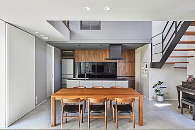 積水ハウス イズ長町展示場の施工事例「プライバシーを守りながらも、光と開放感にあふれたコートハウス」の画像1