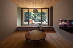 積水ハウス レグヌムコート市川展示場の施工事例「静かに緑を眺め、鳥のさえずりを聴くやすらぎの空間」のメイン画像