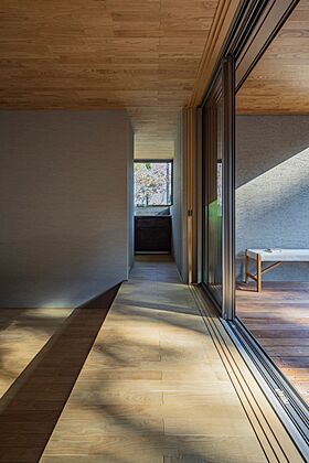積水ハウス レグヌムコート市川展示場の施工事例「静かに緑を眺め、鳥のさえずりを聴くやすらぎの空間」の画像1
