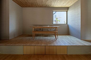 積水ハウスの施工事例「静かに緑を眺め、鳥のさえずりを聴くやすらぎの空間」の画像6