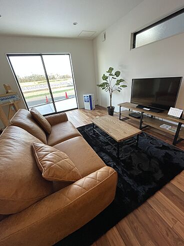 住まいるプラスSANKENの施工事例「LDKは20.7帖の広々空間【神戸市西区二ツ屋モデルハウス】」の画像