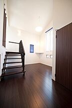 シンプルモダンスタイルの洋室 檜建設株式会社の事例画像