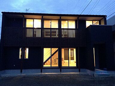 マキノのメタセコイア並木道にある会社 青谷建築工房の施工事例「吹き抜けで風を感じる家」の画像