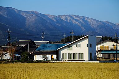 マキノのメタセコイア並木道にある会社 青谷建築工房の施工事例「【自然を五感で感じる】リビングから四季を楽しめる家」の画像