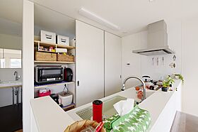 マキノのメタセコイア並木道にある会社 青谷建築工房の施工事例「【自然を五感で感じる】リビングから四季を楽しめる家」の画像4