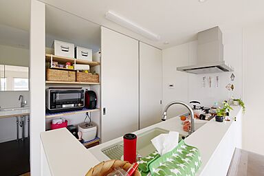 マキノのメタセコイア並木道にある会社 青谷建築工房の施工事例「【自然を五感で感じる】リビングから四季を楽しめる家」の画像4