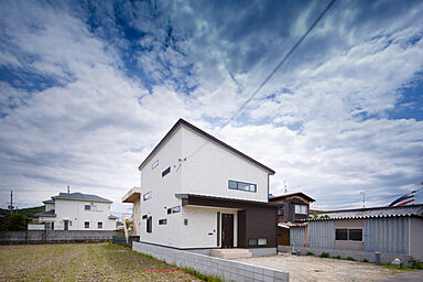 コージーホームの施工事例「造作家具をふんだんに使用したお家」の画像