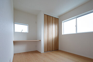 コージーホームの施工事例「光あふれるアースカラーなお家」の画像4