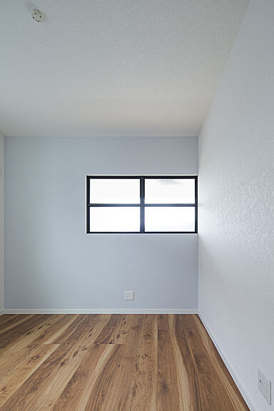 コージーホームの施工事例「吹き抜けとリビング階段の家」の画像2