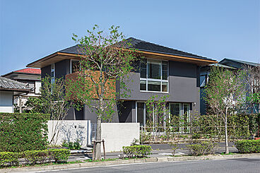 住友林業株式会社 長町モールサイドの施工事例「わが家の中心はゆったりダイニング」の画像