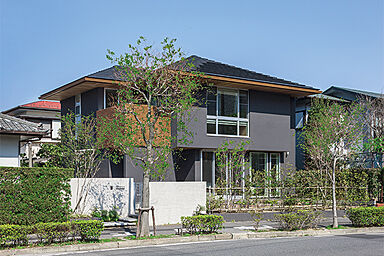 住友林業株式会社 長町モールサイドの施工事例「わが家の中心はゆったりダイニング」の画像