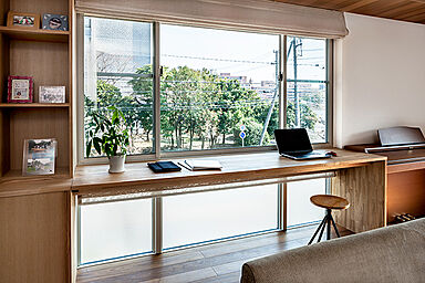 住友林業株式会社 長町モールサイドの施工事例「わが家の中心はゆったりダイニング」の画像3