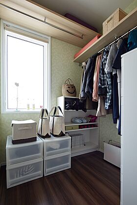 一条工務店 エコノハ仙台港展示場の施工事例「『3つのテイストを楽しみ、リズミカルに暮らす』3階建ての快適。」の画像2