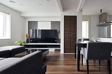 一条工務店 エコノハ仙台港展示場の施工事例「『3つのテイストを楽しみ、リズミカルに暮らす』3階建ての快適。」の画像3