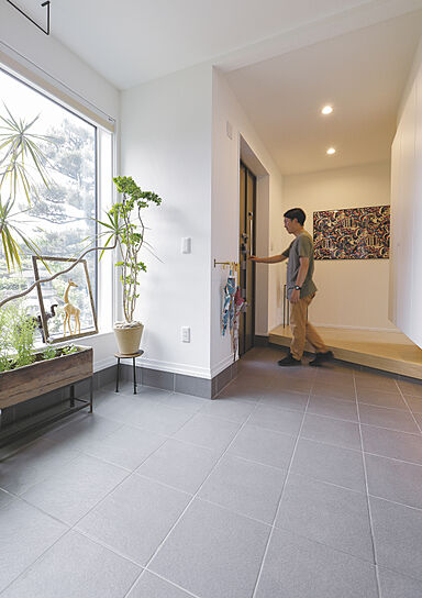 一条工務店 エコノハ仙台港展示場の施工事例「土間を広く、こだわりの趣味空間。」の画像