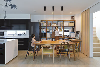 シンプルモダンスタイルのリビング 一条工務店 金沢東展示場の事例画像