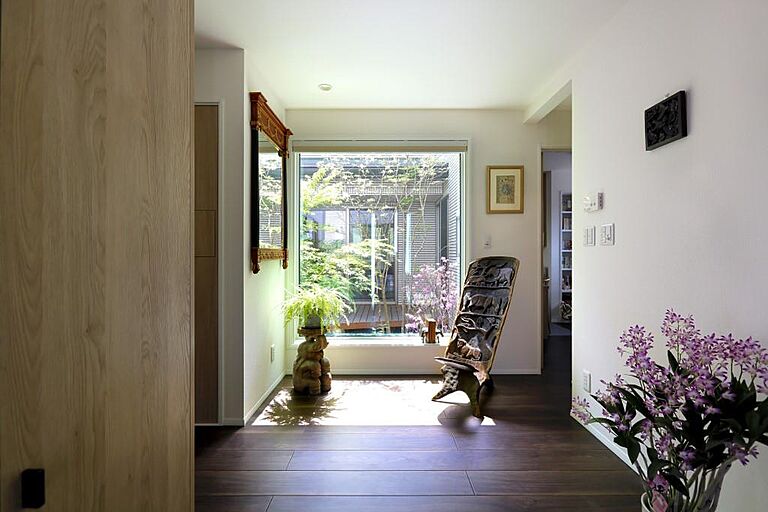 一条工務店 西宮北口東展示場の公式画像_玄関2