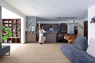 カフェスタイルのリビング 一条工務店 秋田AKT展示場の事例画像