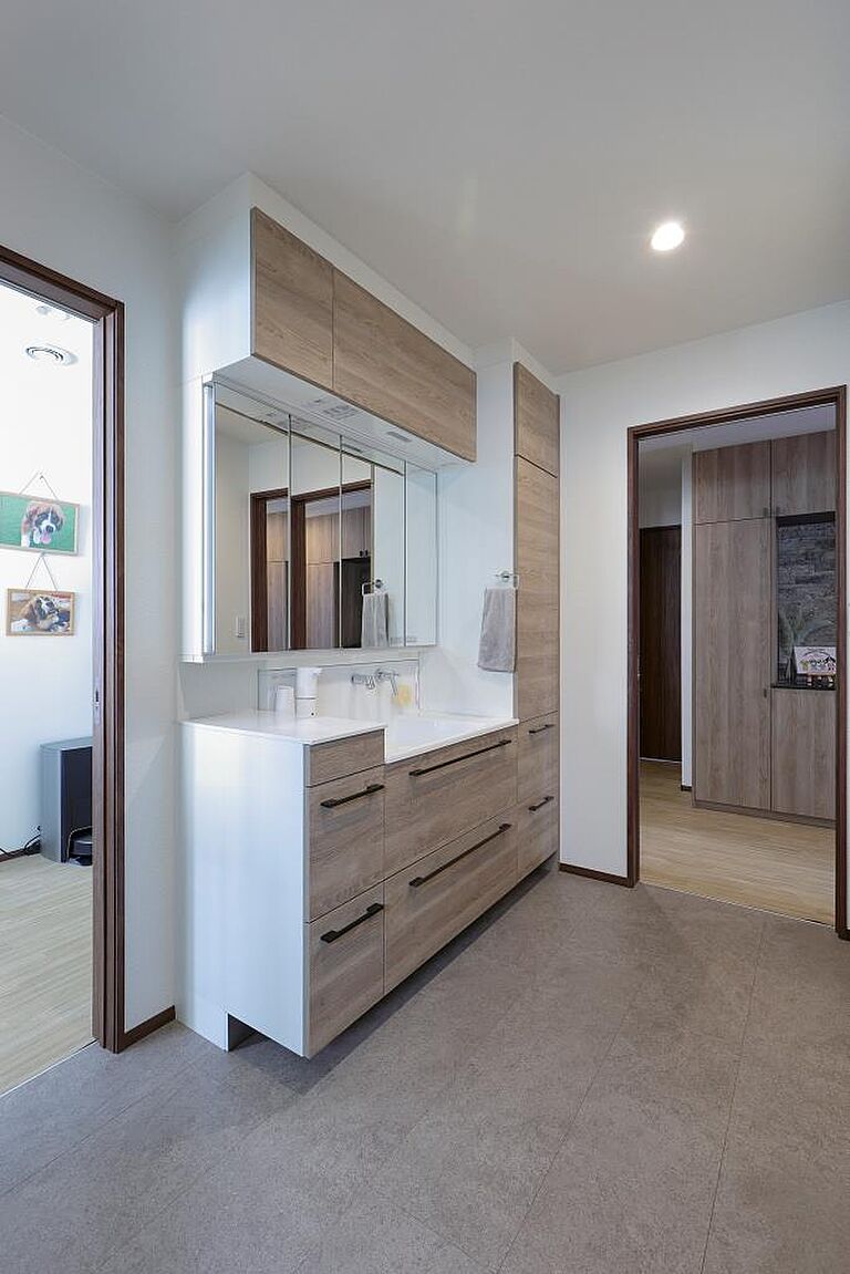 一条工務店 西宮北口東展示場の公式画像_洗面9