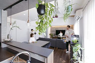 一条工務店 エコノハ仙台港展示場の施工事例「広々LDKに家族が集う平屋」の画像1