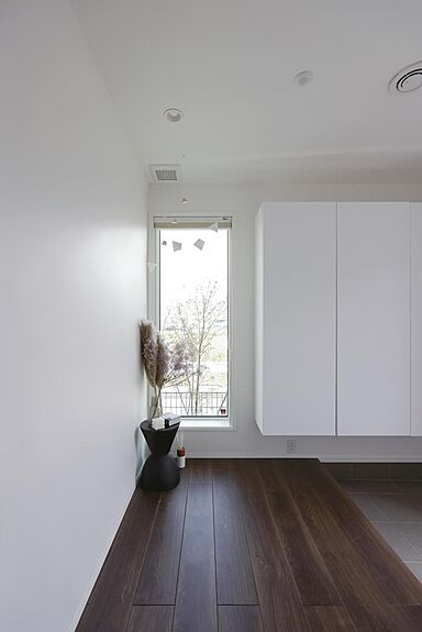 一条工務店 エコノハ仙台港展示場の施工事例「広々LDKに家族が集う平屋」の画像4