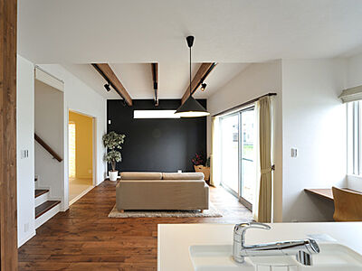 木の家スタイルのリビング 太陽住宅の事例画像