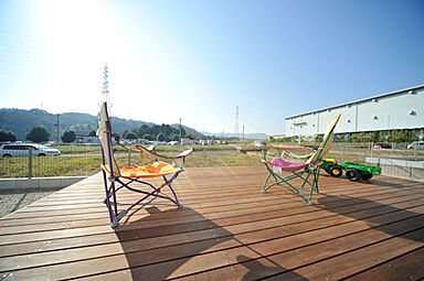 太陽住宅の施工事例「自然素材の美しさ質感経年変化を楽しむ家」の画像6