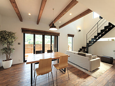 木の家スタイルのリビング 太陽住宅の事例画像