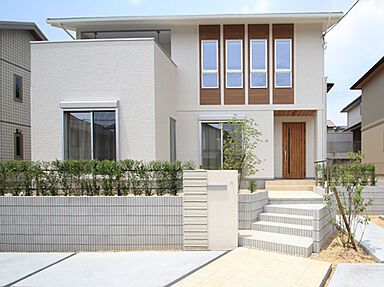 太陽住宅の施工事例「自分らしく飾る家」の画像