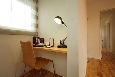 太陽住宅の施工事例「木をふんだんに使った住まい」の画像4