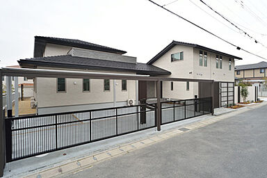 太陽住宅の施工事例「理想的な2世帯住宅」の画像