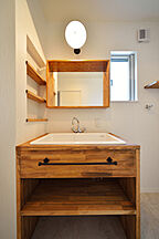 シンプルモダンスタイルの洗面所 太陽住宅の事例画像