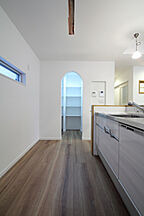 木の家スタイルのキッチン 太陽住宅の事例画像