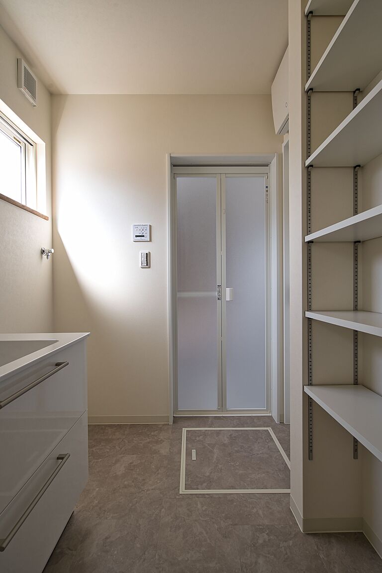 太陽住宅の公式画像_洗面6