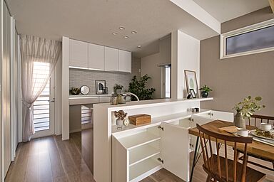 太陽住宅の施工事例「生活を便利にする工夫のつまった家」の画像3