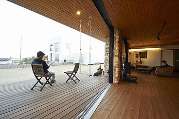 ポラスグループ ポラテック株式会社 ポウハウスの施工事例「茨城県神栖市 ウッドデッキのある「斜」の家」の画像