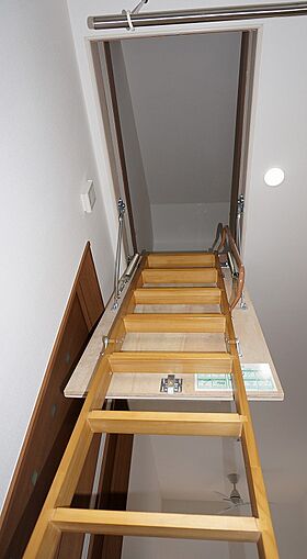 株式会社サンクリエイトホームの施工事例「南に大窓を配した日差したっぷりの家」の画像6