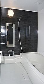 シンプルモダンスタイルの浴室 株式会社サンクリエイトホームの事例画像