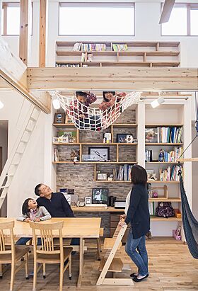 株式会社 田舎暮しの施工事例「空中ライブラリー!お子様が喜ぶアスレチックな平屋」の画像1