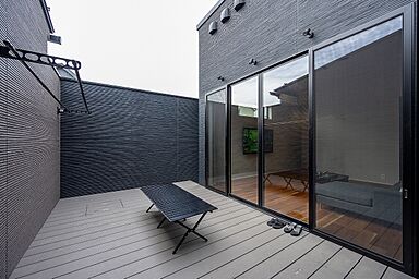 ポラスグループの注文住宅ブランド 北辰工務店の施工事例「中庭から光を取り込んだ明るく開放的な平屋」の画像2