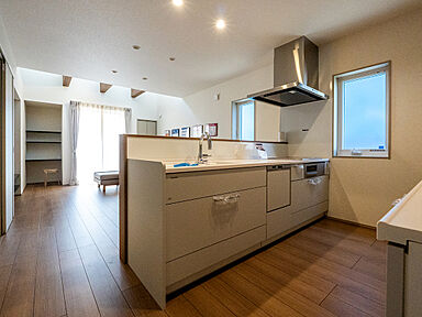 ひのき住宅【工務店で建てるデザイナーズハウス】の施工事例「【吹き抜け】次世代仕様の高気密高断熱の家」の画像5