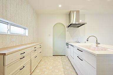 ひのき住宅の施工事例「憧れの可愛らしいプロヴァンス風平屋が叶える家族の穏やかな時間」の画像2