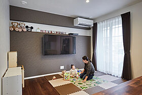 ひのき住宅の施工事例「家族の距離感と将来を見据えた間取り、デザインの異なる二つの家」の画像7