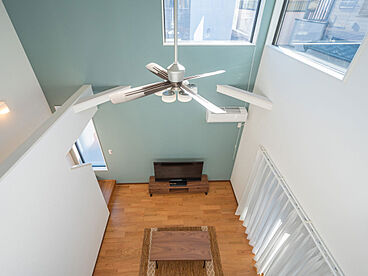 株式会社東栄住宅の施工事例「吹き抜けの開放感 想像以上の大空間 街角リアルモデル千間台」の画像