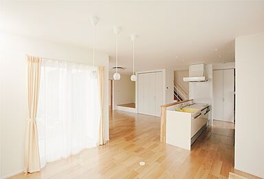 イシンホーム 福山店の施工事例「広い土地に夢をたくさん詰め込んだ家」の画像1